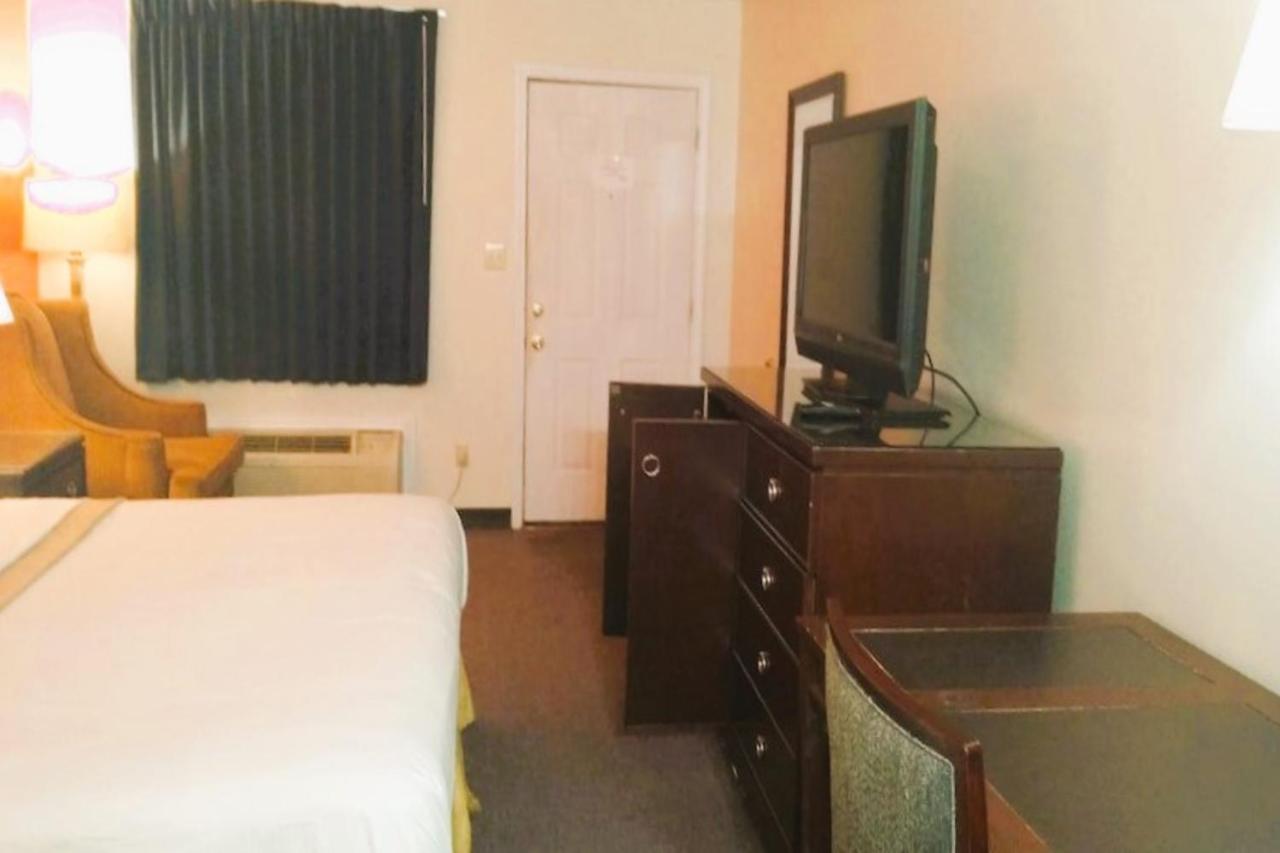 Oyo Hotel Mcintyre Ga, Us 441 Экстерьер фото
